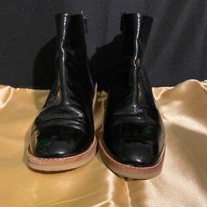 Sessum ankle boots 9.5